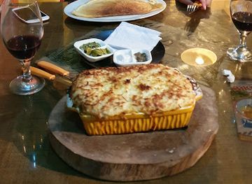 bolivia/yungas-road/bar/bon-apettit-and-carla-s-garden-pub