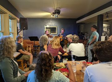 vermont/lamoille-county/bar/the-whammy-bar
