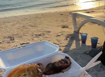 turks-and-caicos-islands/sapodilla-bay-beach/bar/conchy-conchy-2