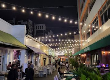 sri-lanka/colombo/slave-island/bar/curve-bar