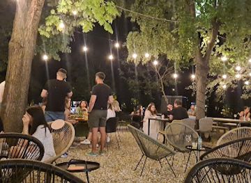 romania/bucharest/herastrau/bar/modelier-parc