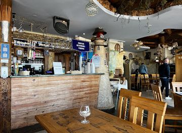 poland/kashubia/bar/bar-przystan