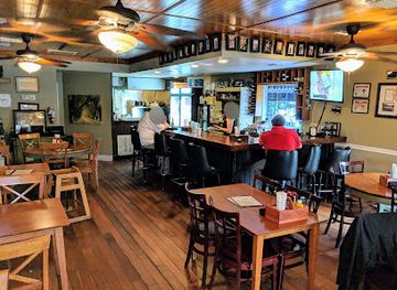 alabama/piedmont-plateau/bar/maghees-grill-on-the-hill