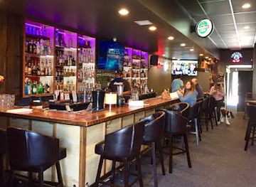 california/santa-barbara-county/bar/notown-tavern