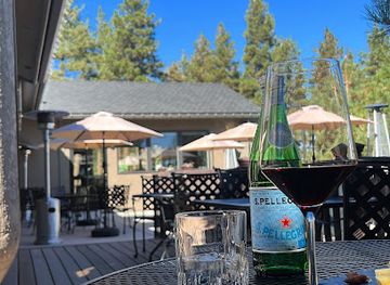 nevada/washoe-county/bar/the-lodge-bar-patio