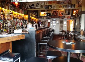 australia/northern-western-australia/bar/town-hall-hotel