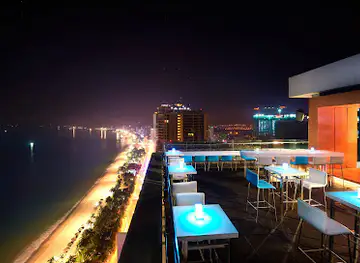 Altitude Rooftop Bar