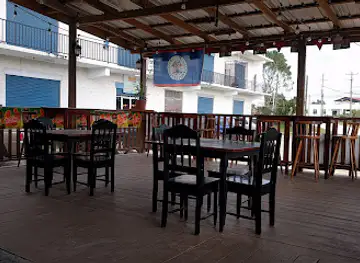 Mike's Cue Club.Bar & Restaurant