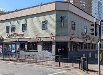 united-kingdom/southend-on-sea/bar/cow-and-telescope