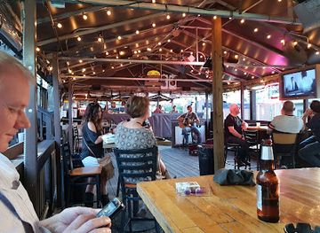 tennessee/nashville/music-row/bar/losers-bar-grill