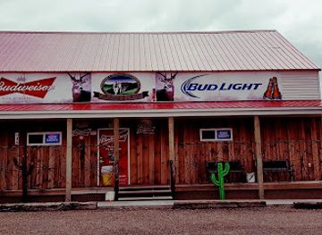 north-dakota/prairie-pothole-region/bar/flashs-place