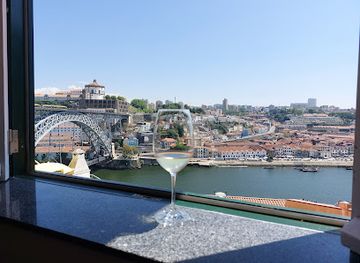 portugal/douro/bar/arco-das-verdades