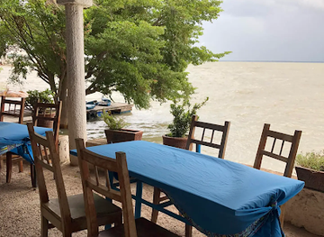 cameroon/north-region/bar/lagon-bleu