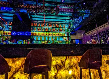 ecuador/andean-highlands/bar/love-me-rooftop
