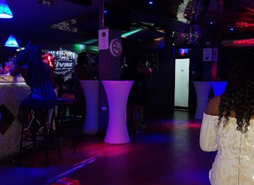 jamaica/ocho-rios/bar/eight-rivers-lounge