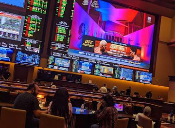 nevada/red-rock-canyon-national-conservation-area/bar/red-rock-casino-race-sports-book