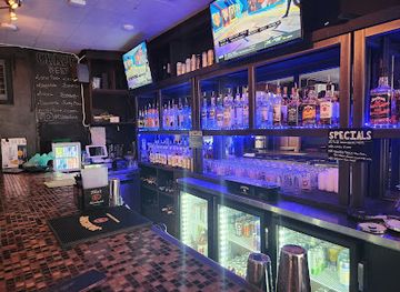 maine/biddeford/bar/5-dollar-finns