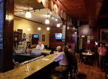 tennessee/memphis/downtown/bar/belle-tavern