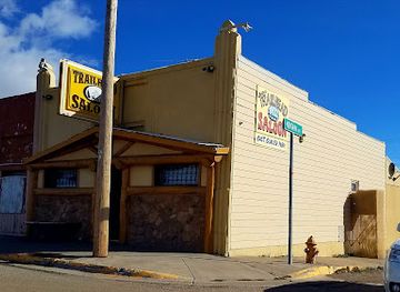 montana/glacier-national-park/bar/trailhead-saloon