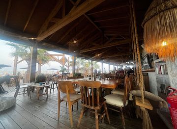 cyprus/larnaca/bar/nusa-beach-bar