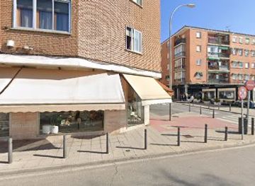 spain/toledo/jewish-quarter/bar/pub-white-toledo