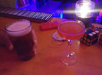 maine/saco/bar/up-up-cocktail-lounge