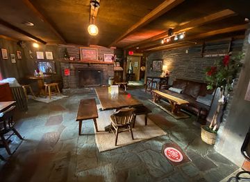 new-york/whiteface-mountain/bar/rudy-s-scar-bar-grille