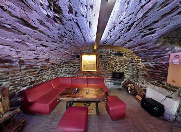 slovakia/zilina-region/bar/vinaren-pod-lipami