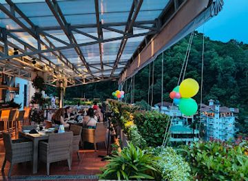 sri-lanka/kandy-district/bar/grand-sky-lounge
