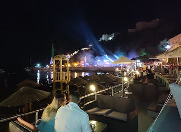 montenegro/ulcinj/bar/big-ben-open-bar