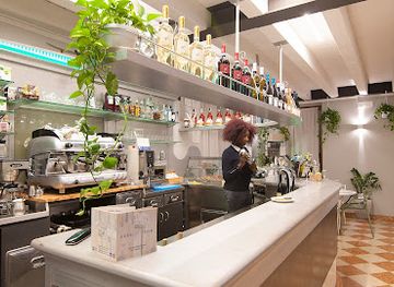 italy/verona/borgo-trento/bar/bar-dell-hotel-fontana-verona