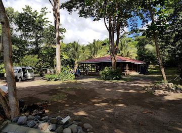 grenada/etang-national-park/bar/dragon-bay-bar