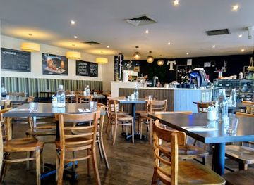 australia/canberra/dickson/bar/trev-s-restaurant-and-cafe