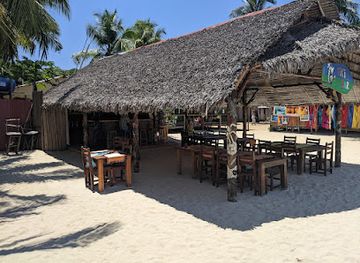madagascar/androy/bar/tiki-bar