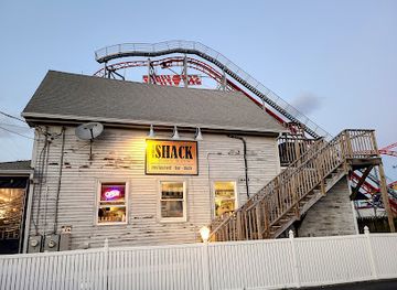 maine/old-orchard-beach/bar/the-shack