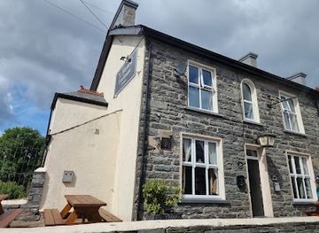 united-kingdom/snowdonia-national-park/bar/y-manod
