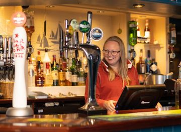 united-kingdom/pembrokeshire-coast-national-park/bar/the-ship-solva