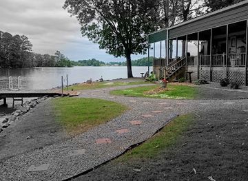 alabama/weiss-lake/bar/the-cove-at-riverside-rv-park-campground