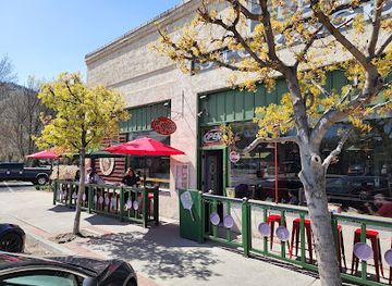 washington/lake-chelan/bar/local-myth-pizza