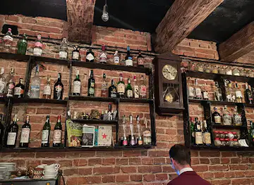 Old Tom Bar