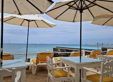 cabo-verde/praia-de-chaves/bar/damfjord