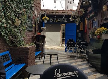 bosnia-and-herzegovina/zenica-doboj-canton/bar/cafe-bar-bonaparte