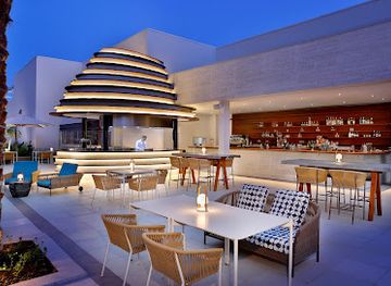 united-arab-emirates/yas-island/bar/capila-pool-bar-grill