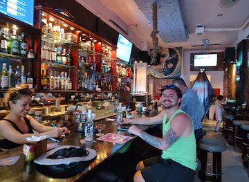 vietnam/ho-chi-minh-city/district-1/bar/kim-s-tavern