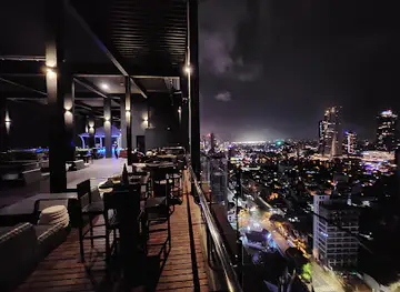Vistas Bar