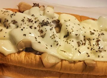 philippines/anawangin-cove/bar/joe-s-dawgs-bar-and-restaurant