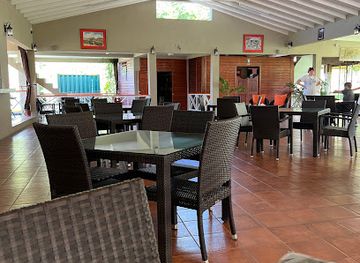 saint-kitts-and-nevis/newcastle/bar/railway-bar-and-grill