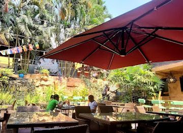 uganda/kampala/naguru/bar/olives-restaurant-bar