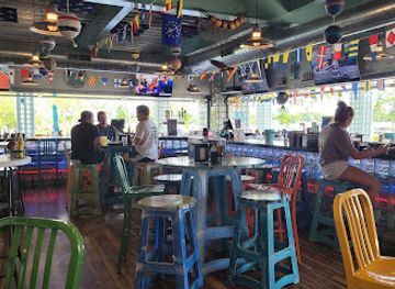 iowa/spirit-lake/bar/snappers-parks-boat-club