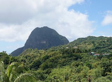 saint-lucia/tet-paul-scenic-trail/bar/serenity-escape-restaurant-bar